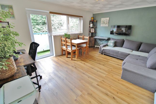 2 bedroom maisonette for sale