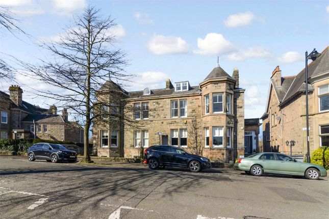 5 bedroom maisonette for sale