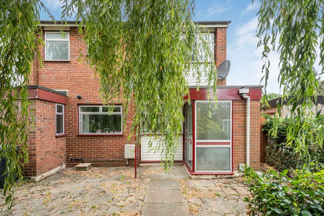 Travellers Lane, Hatfield... 3 bed terraced house for sale