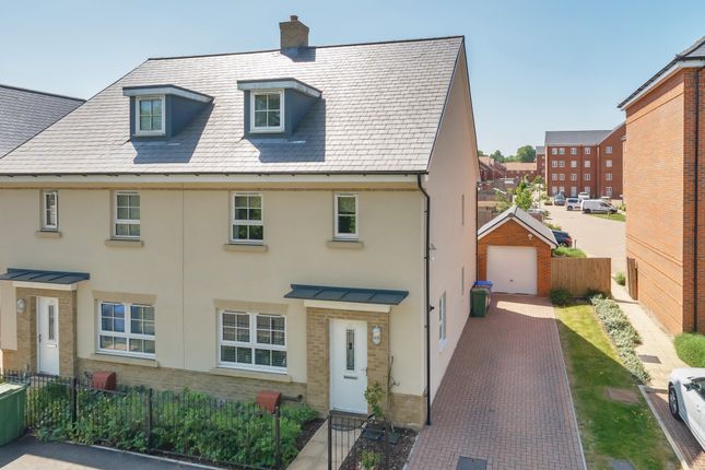 5 bedroom semi-detached house for sale