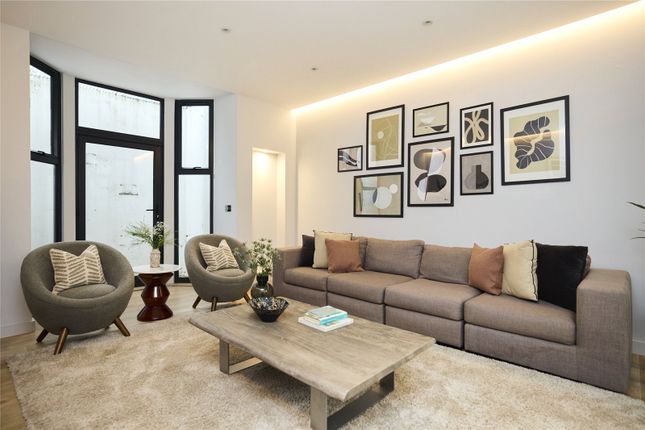 4 bed detached house