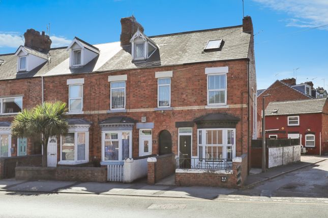 3 bedroom terraced bungalow for sale