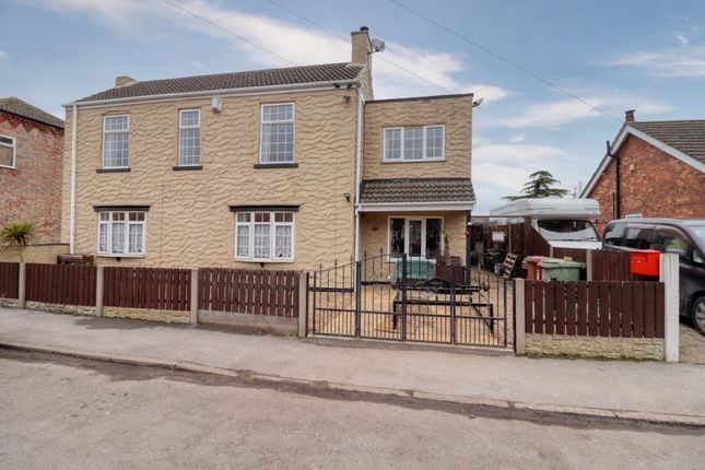 Chapel Lane, Scunthorpe 4 bed detached house for sale