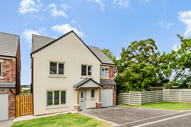 5 bed detached house