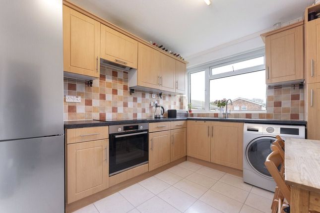 2 bedroom maisonette for sale