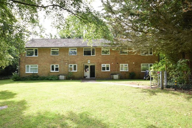 Green Lane, Shipley Bridge, RH6 2 bed apartment for sale