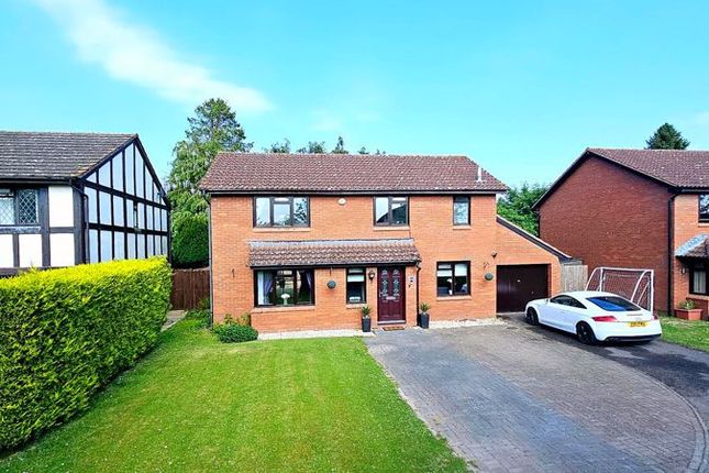 4 bed detached house