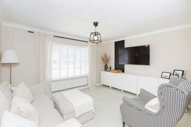 1 bedroom ground floor flat for sale
