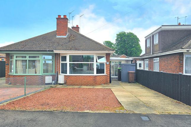 2 bedroom semi-detached bungalow for sale