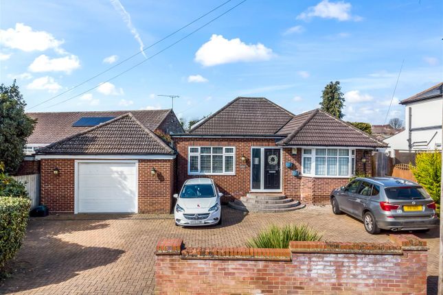 Holloways Lane, North Mymms AL9 4 bed detached bungalow for sale