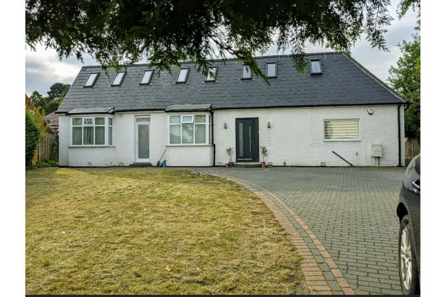 4 bed detached house