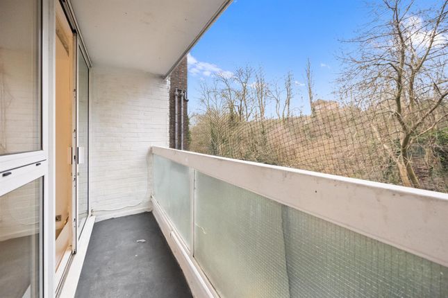 Lawn Road, Belsize Park NW3 2 bed apartment for sale