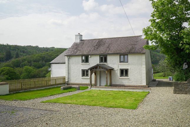 Llanfynydd, Carmarthen, SA32 5 bed detached house for sale