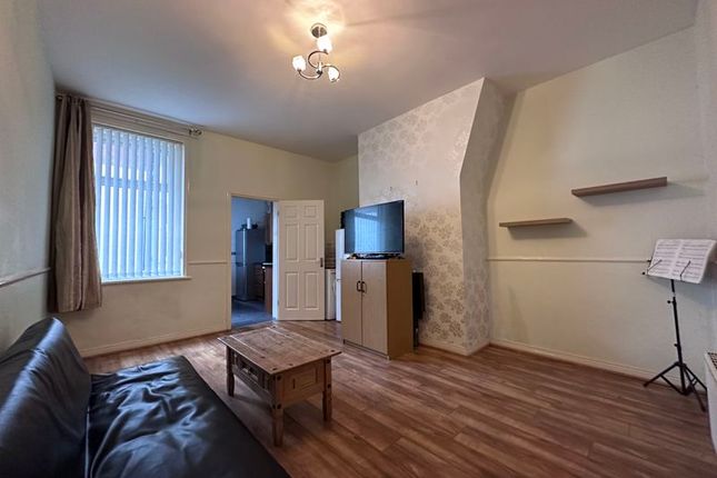 2 bed flat