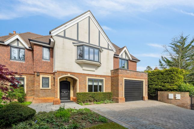 6 bedroom detached house for sale