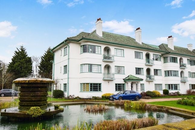 Pinner Court, Pinner 2 bed apartment for sale
