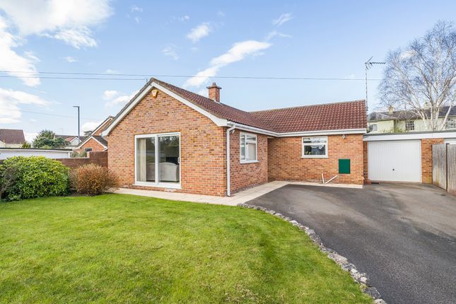 2 bed detached bungalow