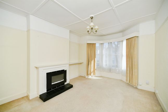 2 bed flat