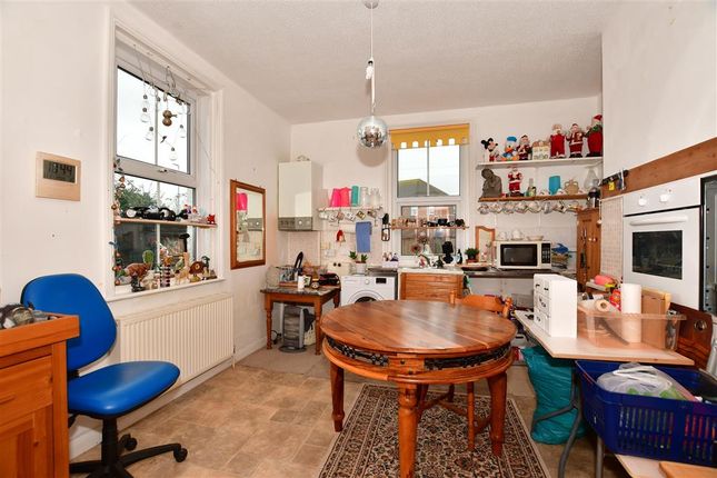 Sussex Road, New Romney, Kent 2 bed ground floor flat for sale