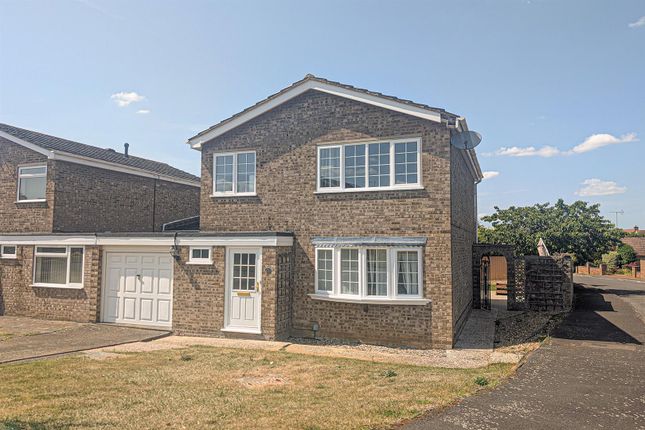 3 bed detached house