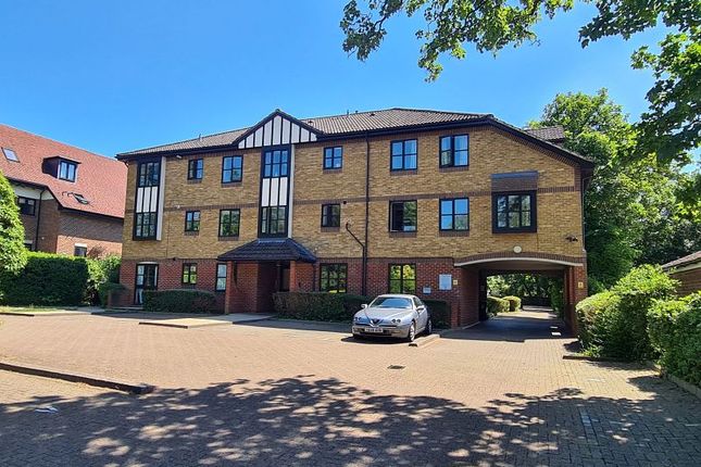 Epsom Road, Leatherhead KT22 1 bed flat for sale