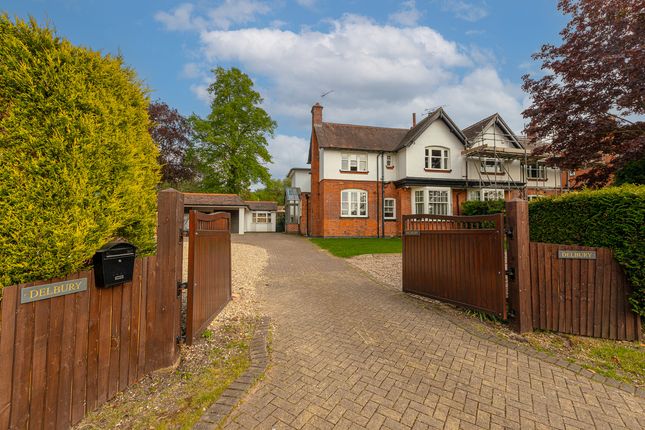 4 bed semi-detached house