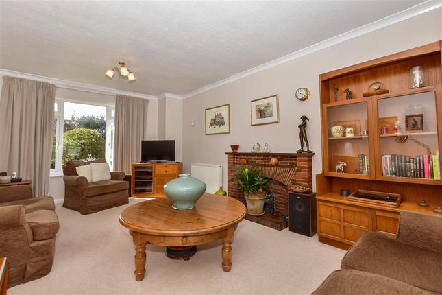 4 bed detached house