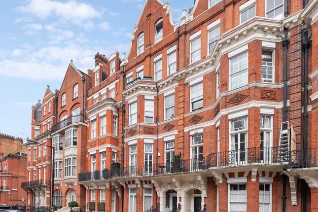 Green Street, London, W1K 4 bed apartment for sale