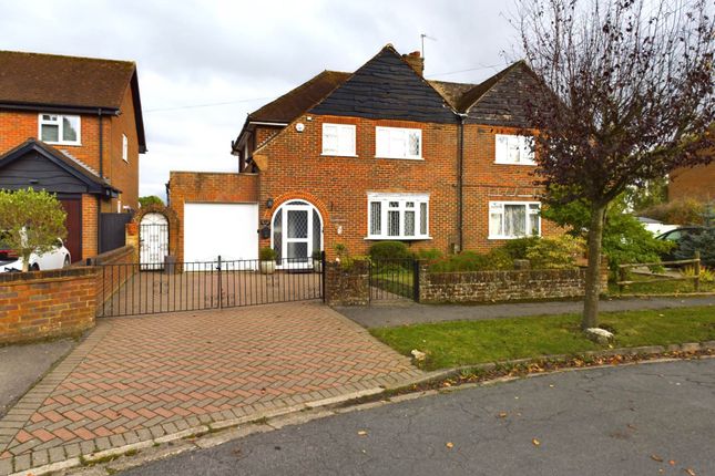 Cumberland Close, Pimlico 3 bed semi