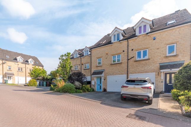 Whitestone Drive, East Morton... 3 bed house for sale