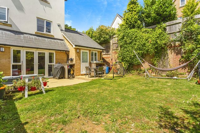 3 bed semi-detached house