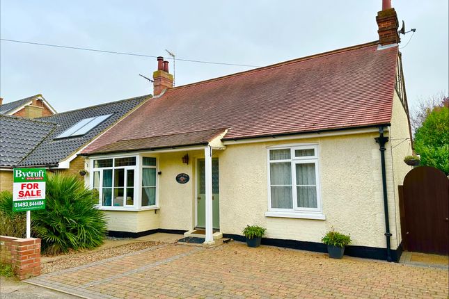 2 bedroom detached bungalow for sale