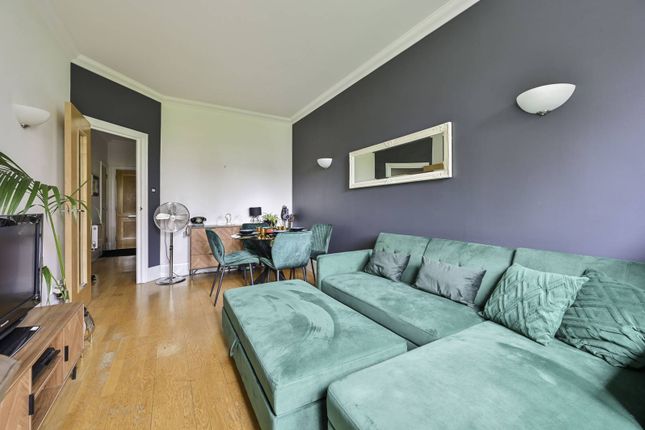 Belvedere Road, Waterloo, London, SE1 1 bed flat for sale