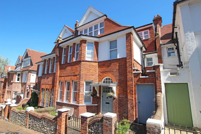 South Cliff Avenue, Eastbourne, BN20 7AH 6 bed semi