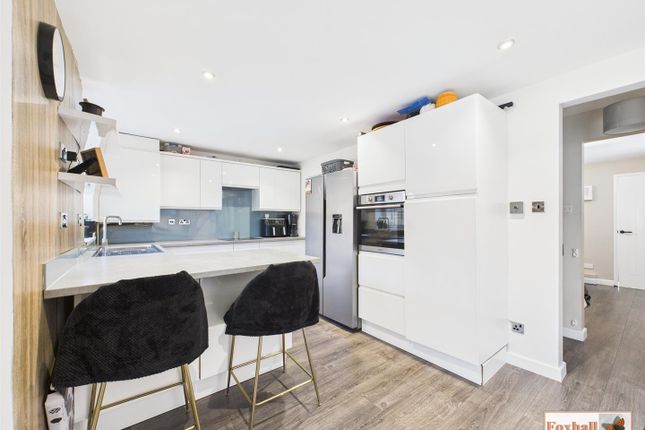 3 bedroom link detached house for sale