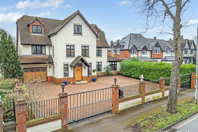 Nelmes Way, Hornchurch, RM11 7 bed detached house for sale