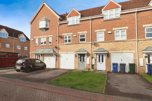 3 bedroom town house for sale