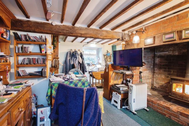 2 bedroom end of terrace house for sale