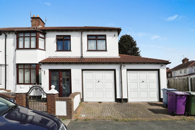 5 bedroom semi-detached house for sale