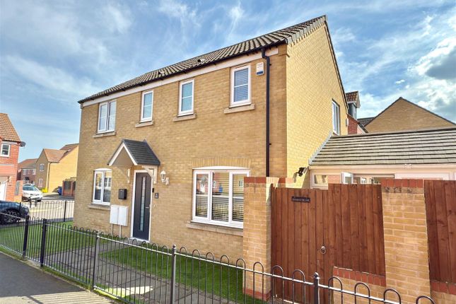 Cory Drive, Oulton Broad, Lowestoft... 3 bed detached house for sale