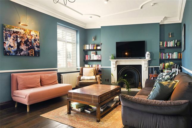 Cholmley Gardens, West Hampstead, NW6 2 bed flat for sale