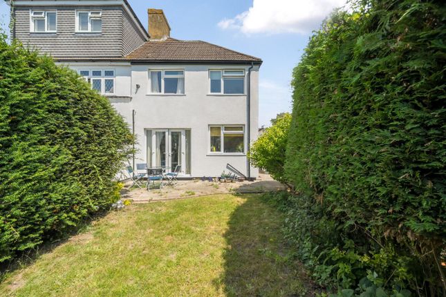 Hayes Wood Avenue, Hayes, Bromley, BR2 3 bed semi