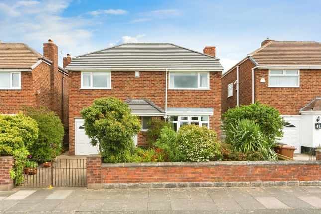 4 bed detached house