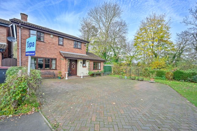 5 bed detached house