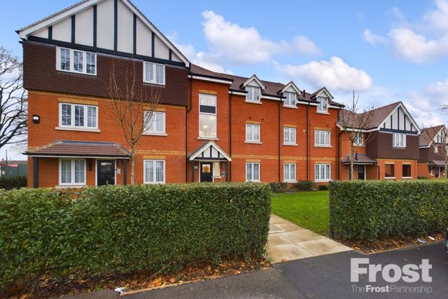 Gatehouse Close, Ashford, Surrey, TW15 2 bed apartment for sale