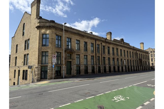 2 bed flat