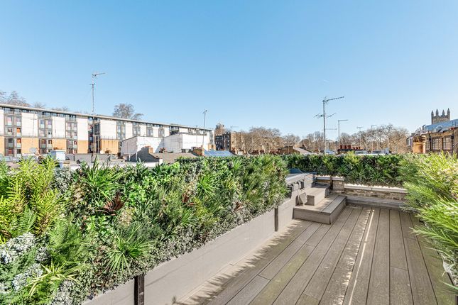 4 bedroom mews property for sale