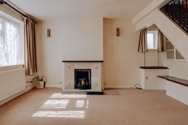 Merry Hill Road, Bushey, WD23 3 bed cottage for sale