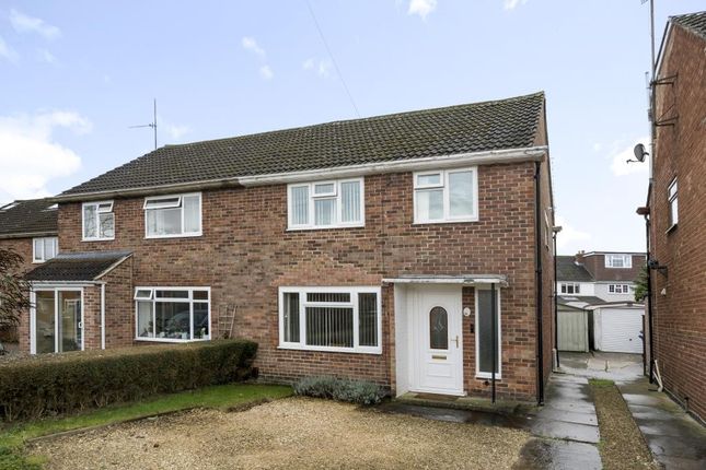 Kidlington,  Oxfordshire,  OX5 3 bed semi