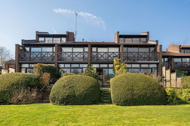 Mallard Place, Strawberry Hill TW1 3 bed terraced house for sale